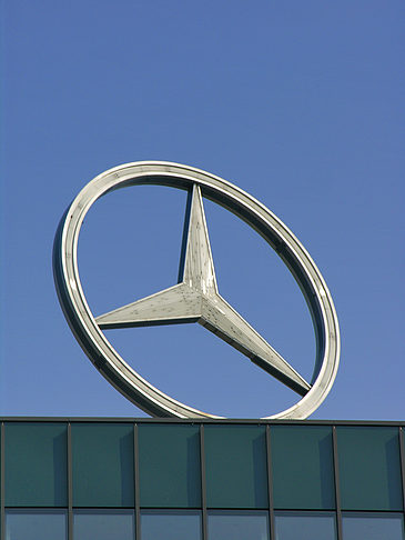 Mercedes-Stern Foto 