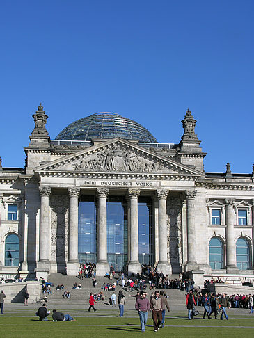 Foto Touristen am Reichstag