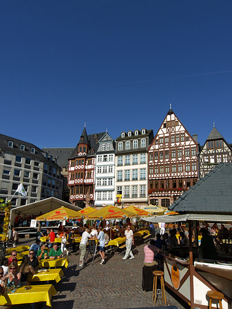 Foto Römer mit Schirmen