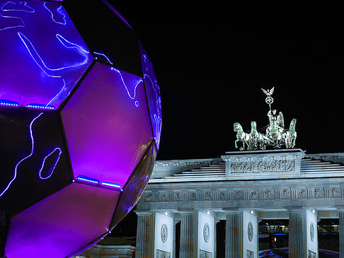 Brandenburger Tor bei Nacht Foto 