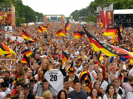 Fanfest Deutschland-Spiel Fotos