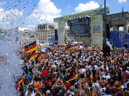 Fotos Konfetti Parade - Nationalmannschaft