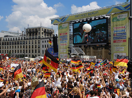 Leinwand und Fans Fotos