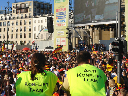 Foto Anti Konflikt Team - Fanfest - Berlin