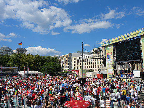 Foto Fanmeile am Reichstag