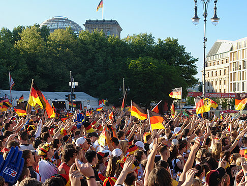 Foto Fanmeile am Reichstag - Berlin