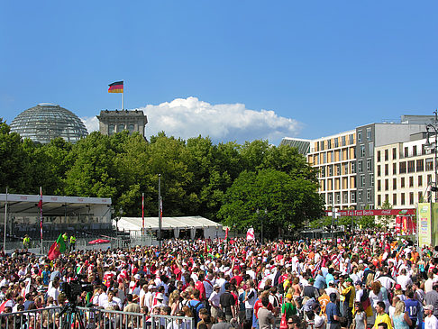 Fanmeile am Reichstag Foto 