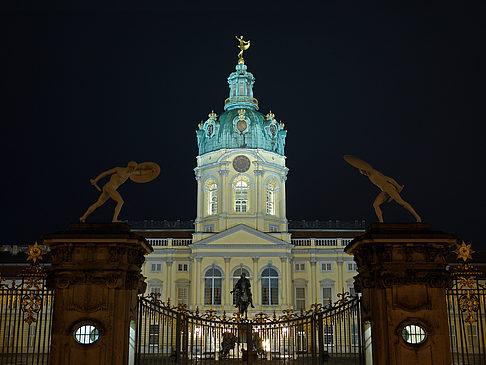 Eingang zum Schloss Charlottenburg