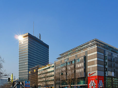 Nike Town und Europa Center Fotos