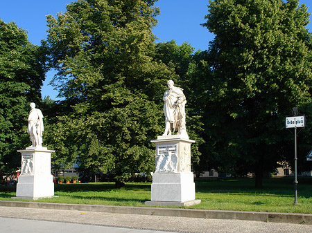 Foto Bebelplatz und Park - Berlin