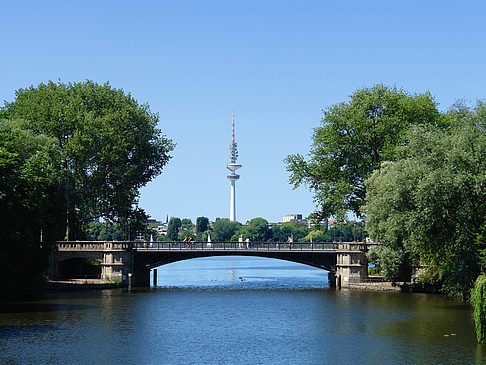 Foto Schwanenwikbrücke und Heinrich-Hertz-Turm - Hamburg