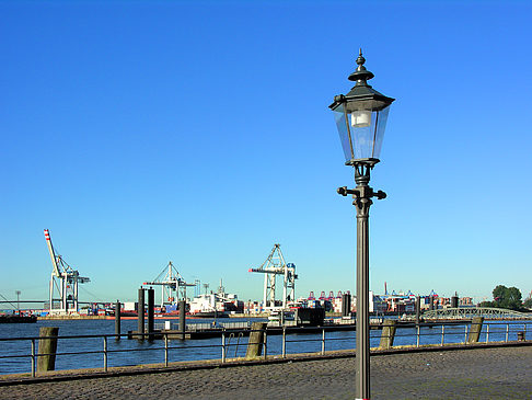 Foto Blick auf den Hafen - Hamburg