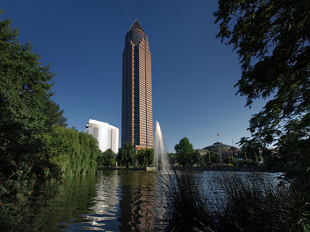Fotos Messeturm mit Ludwig-Erhard-Anlage | Frankfurt am Main