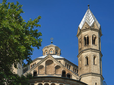Kirchturm der St Aposteln