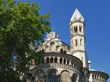 Seitentürme und Westturm der St Aposteln